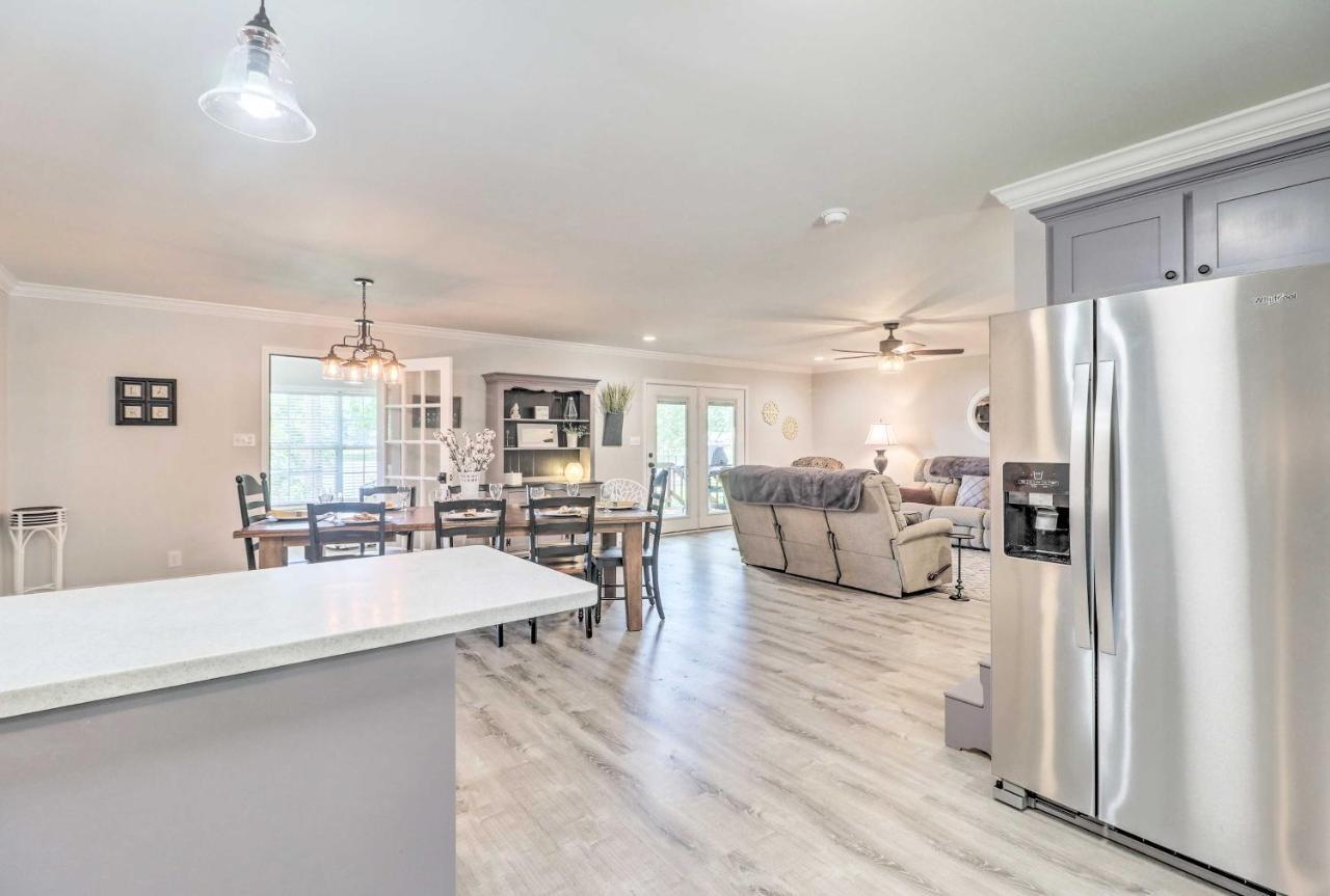 Waterfront Lake Sinclair Home With Boat Dock! Милиджвил Екстериор снимка